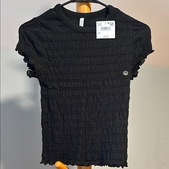 American Eagle Outfitters Tops - $5/25! Add 5 to bundle to get for $25 American Eagle Black Smocked tee